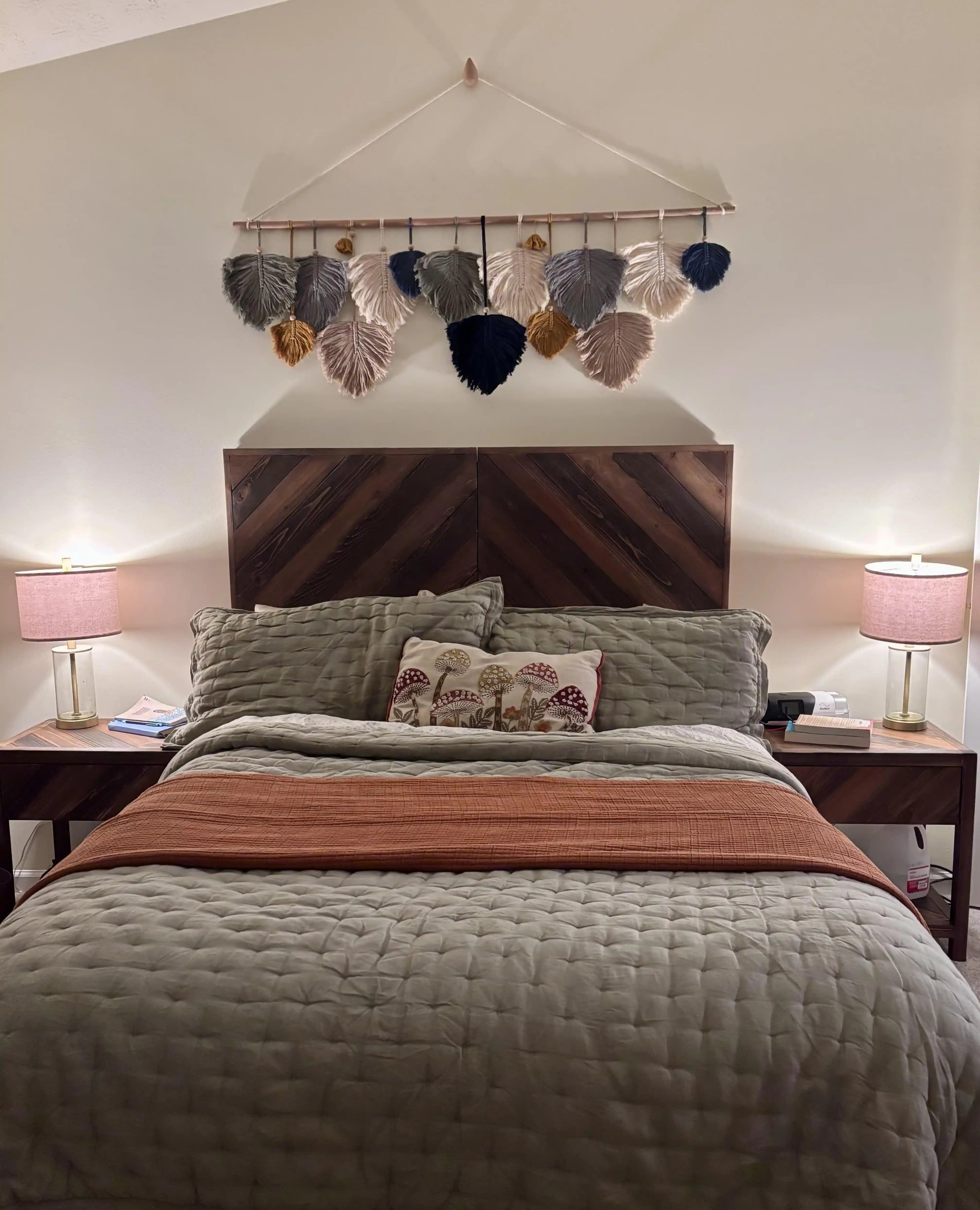 Yatak Odasında Abajur Seçimi ve Yerleşiminde Denge ve Estetik Unsurların Önemi