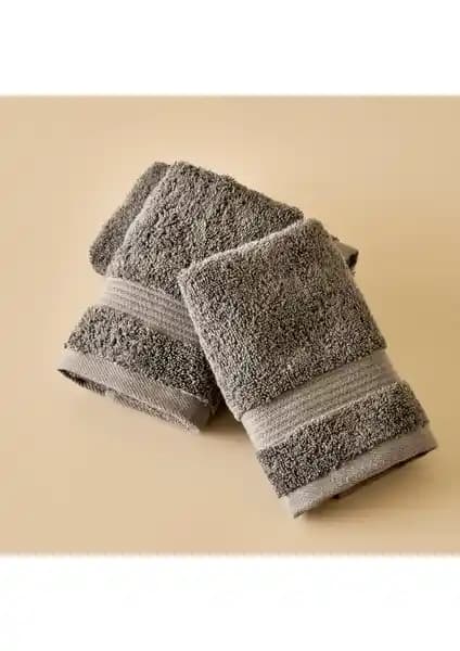 Bella Maison ve Özdilek Havlu Karşılaştırması: Kalite, Tasarım ve Kullanım Özellikleri