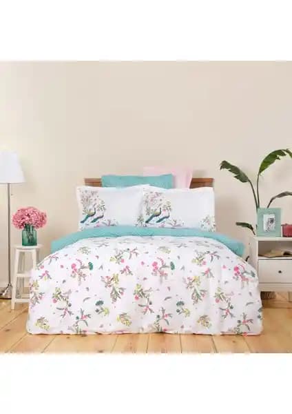 Karaca Home Dina Yeşil Pamuk ve My Story Çizgili Siyah Çift Kişilik Nevresim Takımı Karşılaştırması