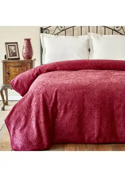 Karaca Scala Sarabi ve Yataş Holly Wellsoft Çift Kişilik Battaniye Karşılaştırması