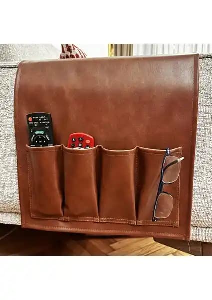 Koltuk Kenarı Düzenleyicileri Karşılaştırması: Jeggly Deri Kumandalık ve Yaman Dekoratif Ahşap Sehpa