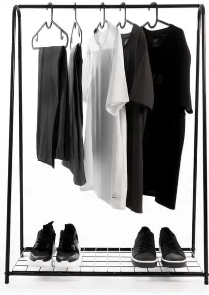 Metal Askılık Karşılaştırması: Fec Reklam Raflı ve Hermes Modellerinin Özellikleri