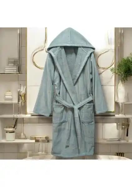 MySoft Home ve Semecca Lara Kapüşonlu Kadife Bornoz Karşılaştırması