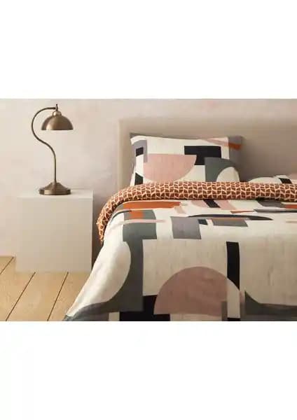 Yatak Odası İçin Modern ve Doğal Malzemeli Çift Kişilik Nevresim Setleri Karşılaştırması