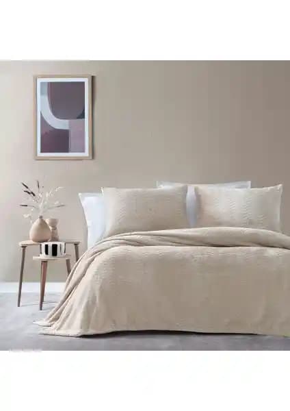 Yataş Dazel ve Zebra Casa Lima Çift Kişilik Yatak Örtüsü Setleri Karşılaştırması