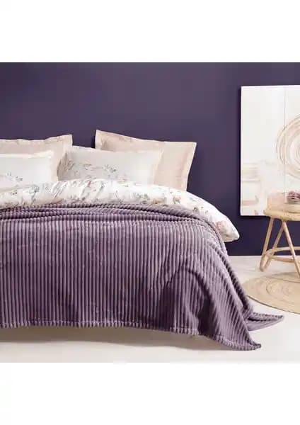 Yataş Holly Wellsoft ve Nova Emboss Battaniyelerin Karşılaştırması