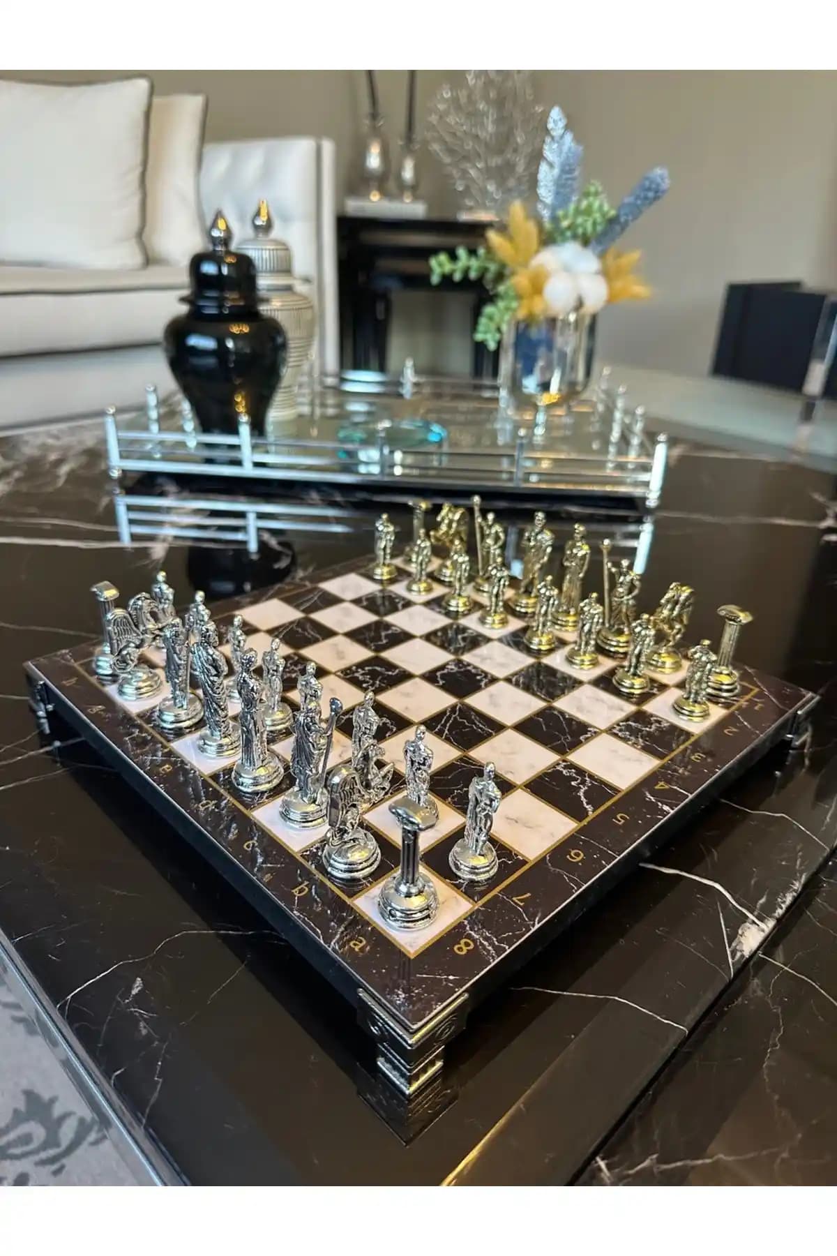 Devrizaman Roma ve POLO BLUE Osmanlı Figürlü Döküm Satranç Setleri Karşılaştırması