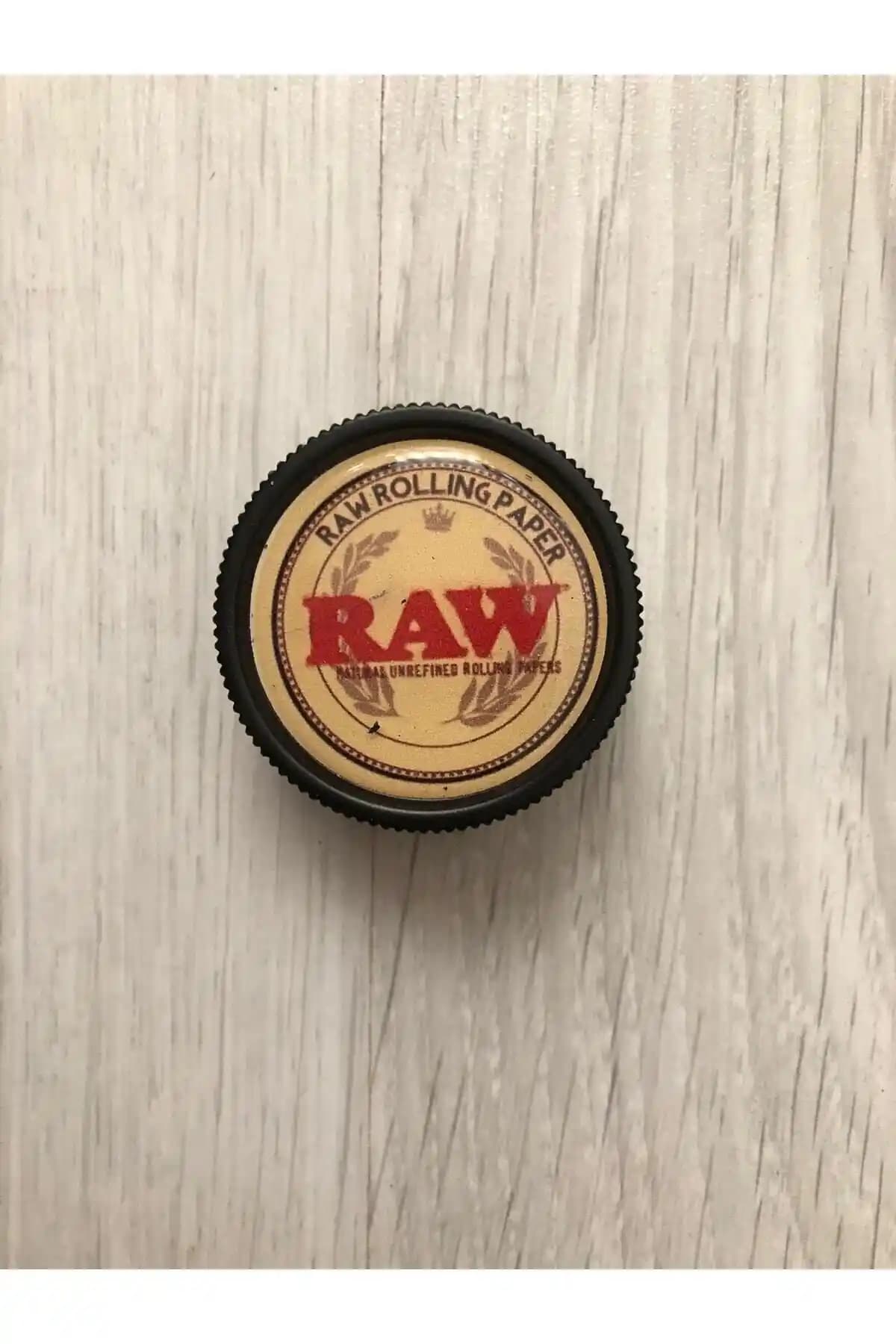 RAW Grinder ve RAW Metal Grinder 40 mm Öğütücülerin Karşılaştırması ve Seçim Rehberi