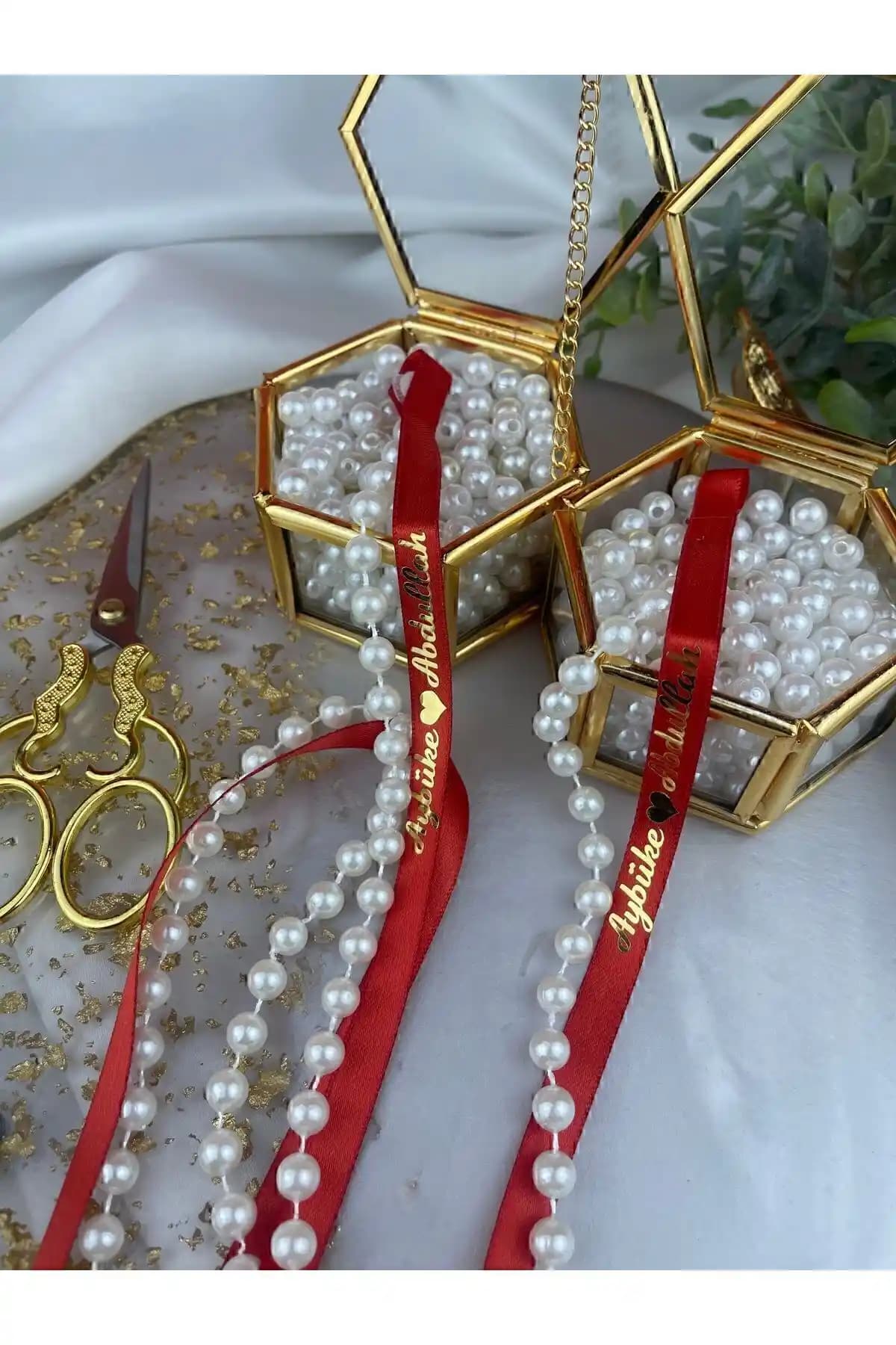 Rima Tasarım Dökülmeyen İnci Kırmızı İsimli Söz ve Nişan Kurdelesi Özellikleri ve Kullanım İpuçları