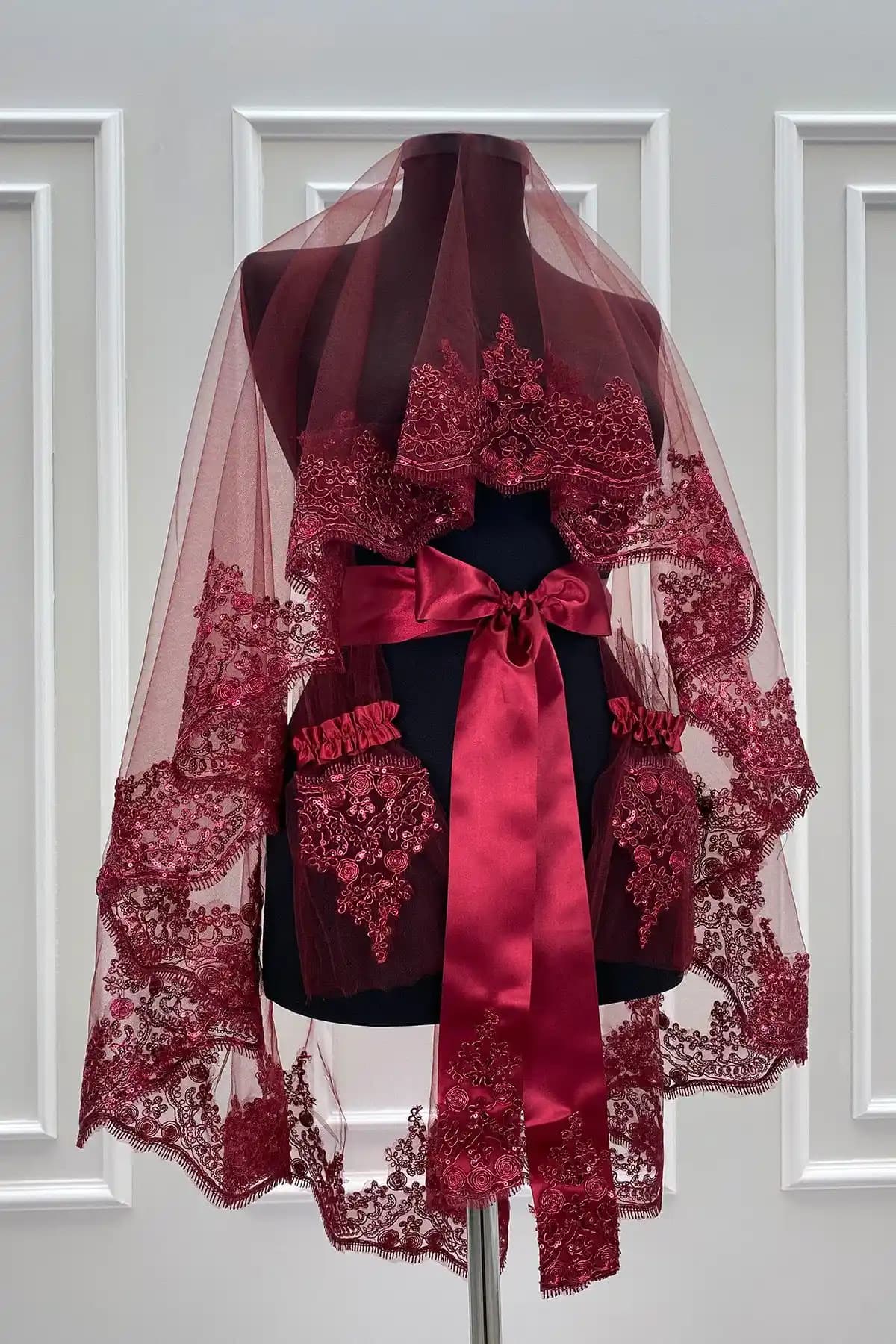 ZEYMERADE Bordo Güpürlü Gelin Duvağı Seti Zarif ve Modern Düğün Aksesuarları