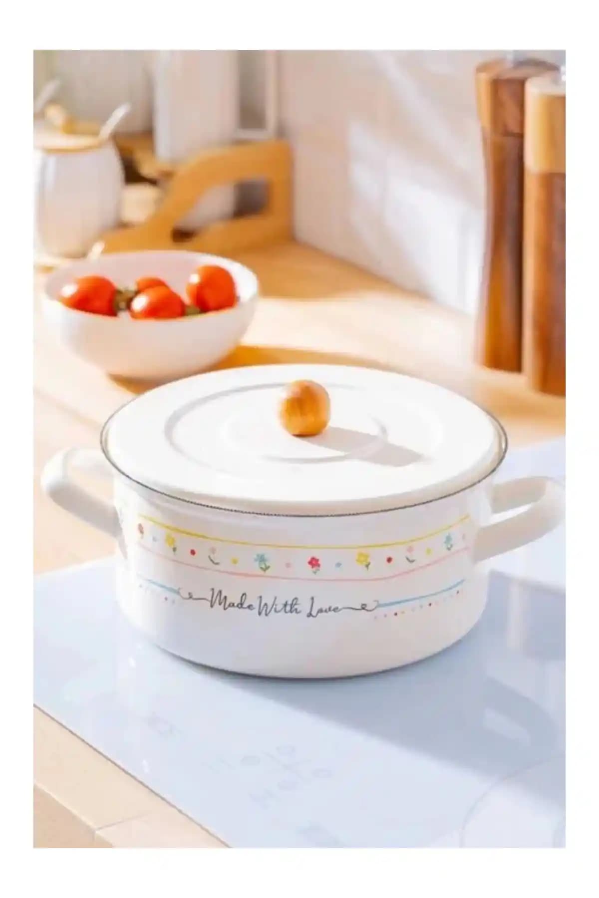 ACAR XAP7705 Emaye Kısa Tencere 20 Cm: Dayanıklı ve Şık Mutfak Gereci