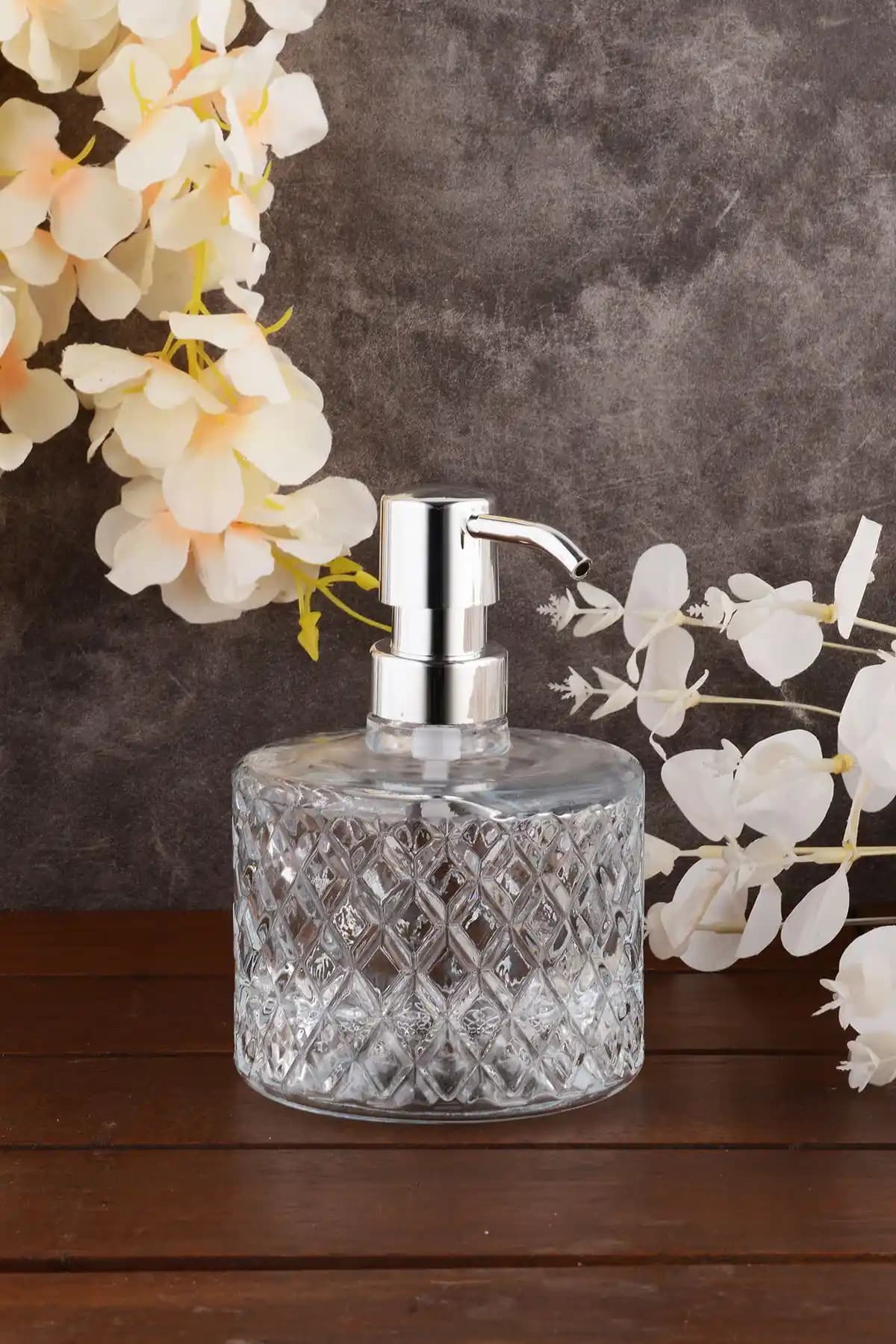 Angdesign Kristal Cam Sıvı Sabunluk Modern ve Şık Tasarımıyla Banyolarınıza Zarif Dokunuş