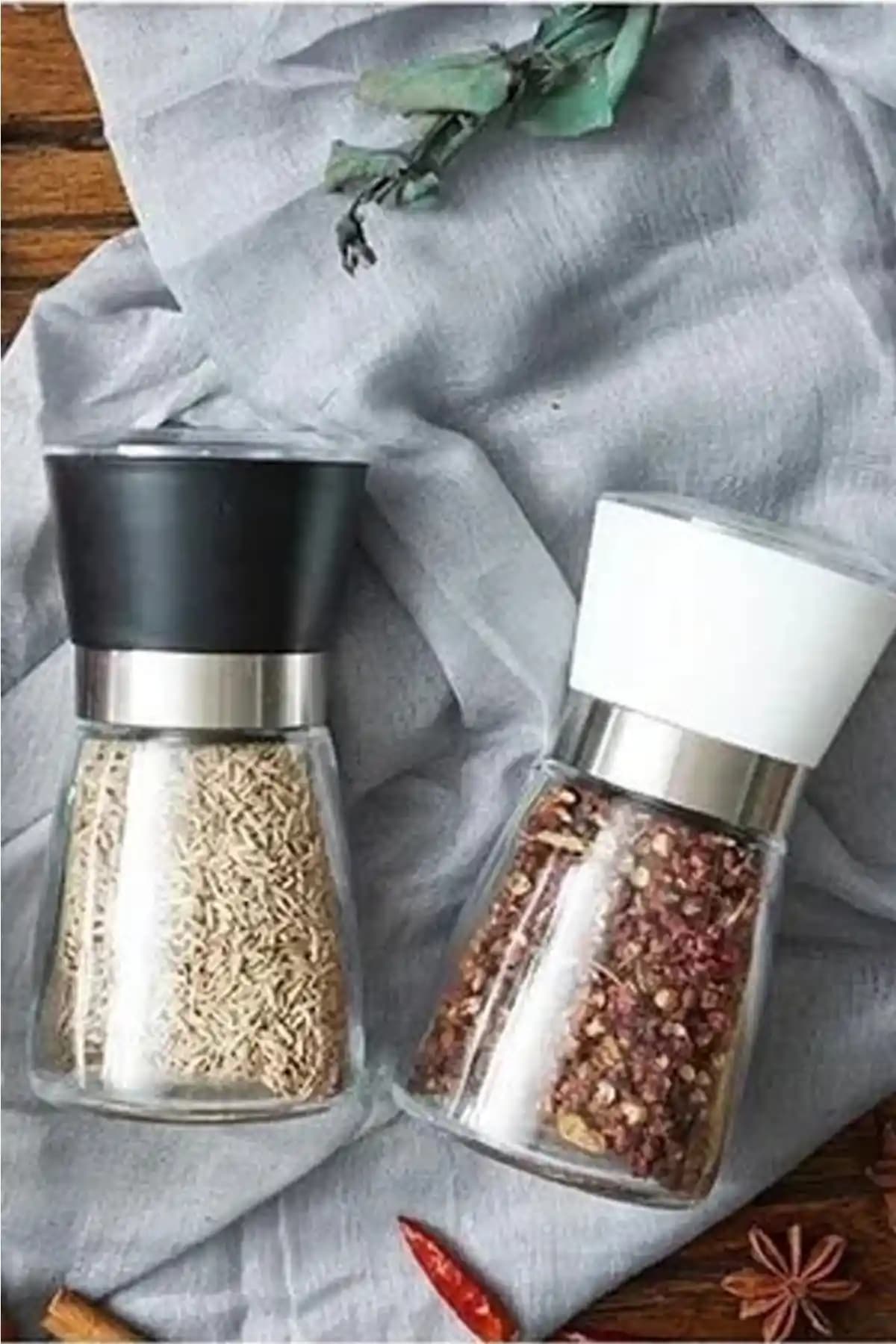 AYACO Tuz ve Karabiber Değirmeni: Modern ve Şık Mutfak Aksesuarı