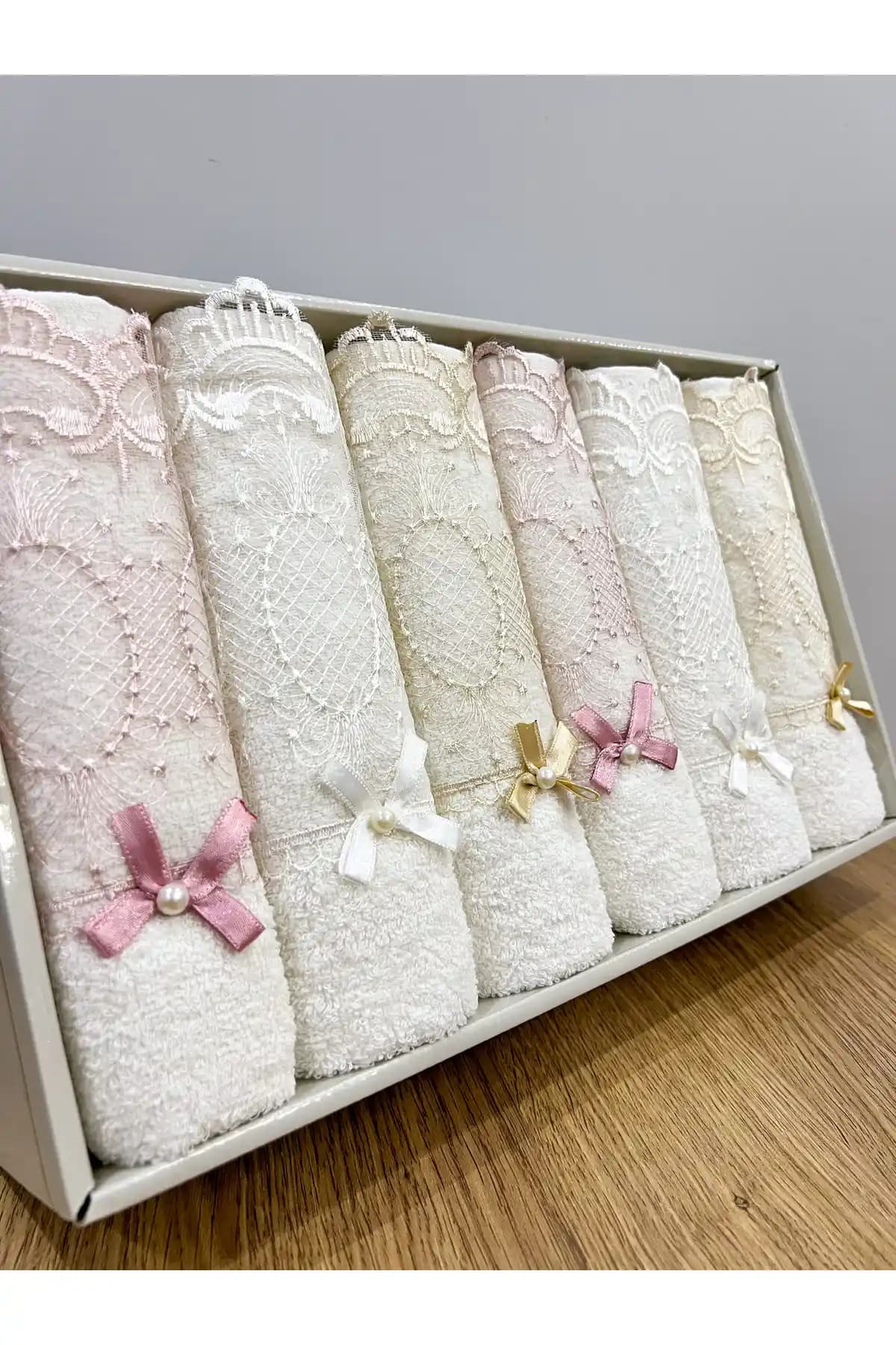 AYHANHOME 6'lı Pamuklu Güpürlü Fiyonklu Yüz Havlu Seti Bej Renkli Modern Tasarım