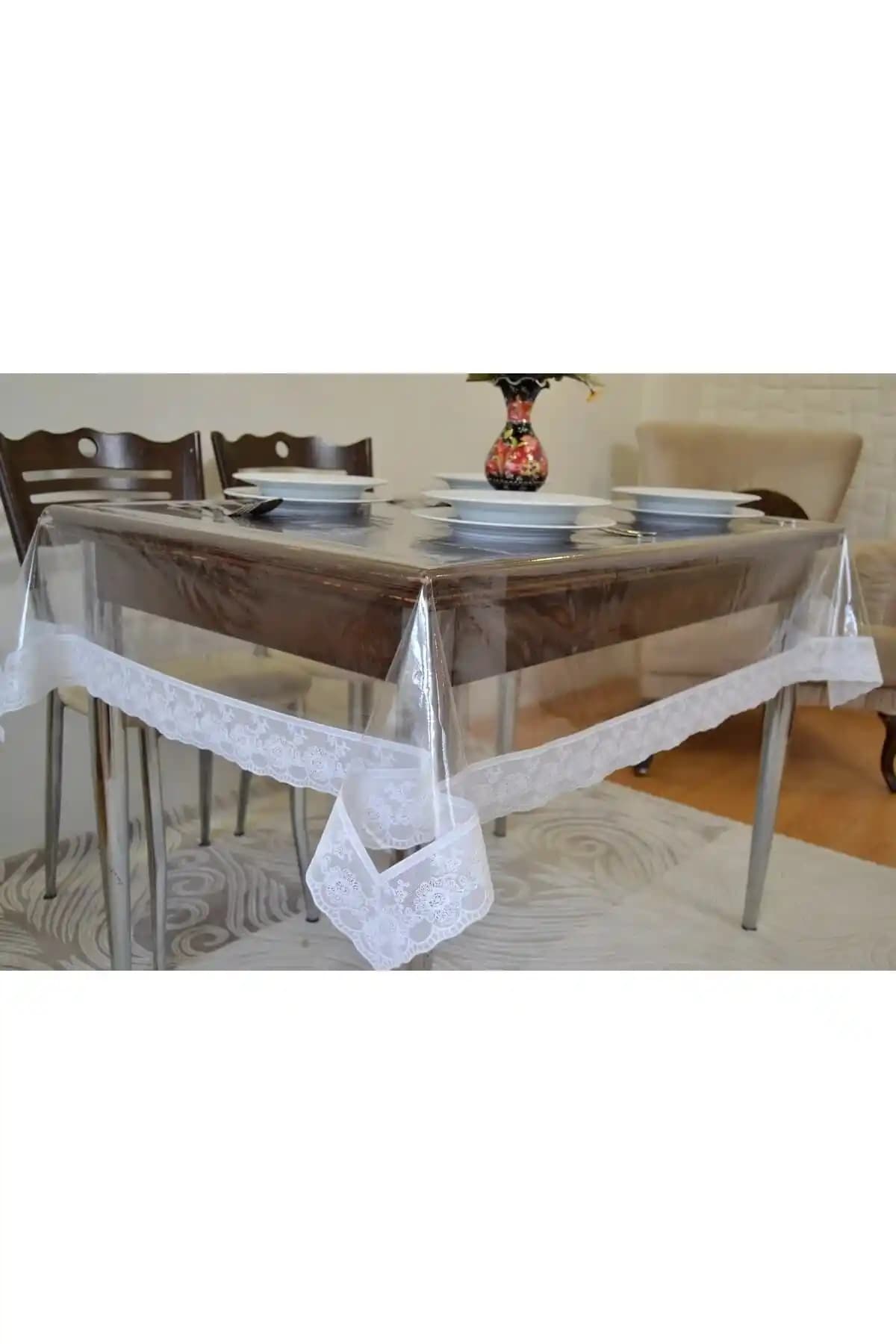 Behçetin Tekstil Beyaz Dantelli Şeffaf PVC Masa Örtüsü Estetik ve Kullanışlı Tasarım