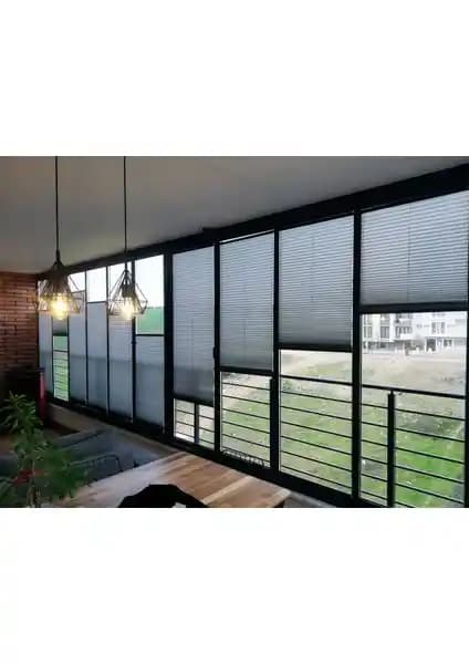 Denas Store Plise Perde Cam Balkon ve İç Mekanlar İçin Modern Dekorasyon Çözümü