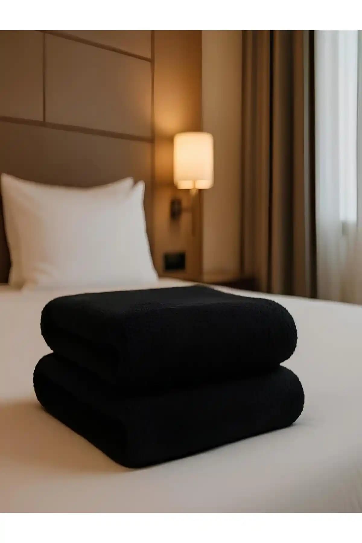 Elaganya Siyah 2'li Spor Fitness Havlusu: Şık ve Fonksiyonel Tasarım