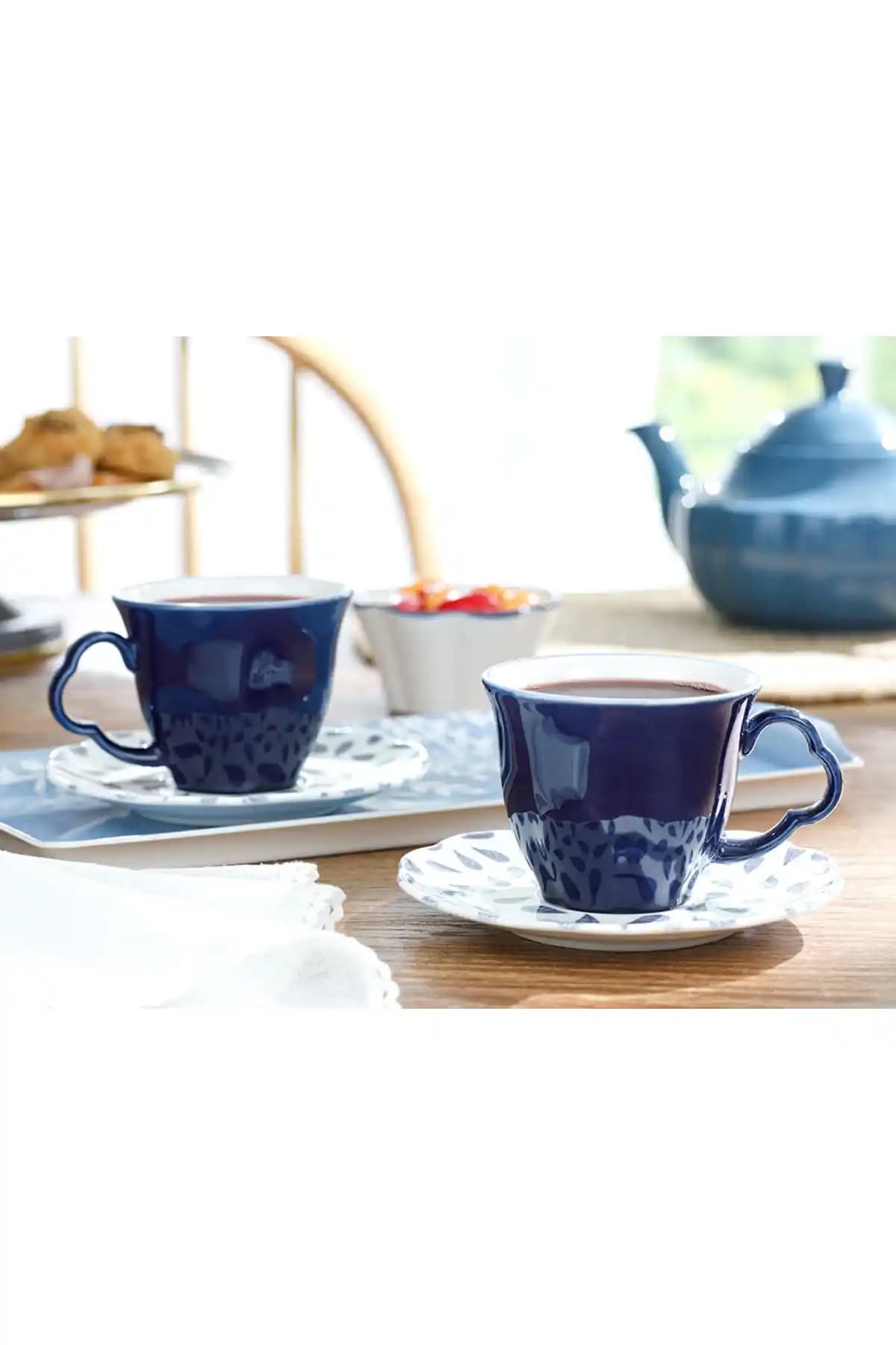 English Home Clover Leaf Porselen 2 Kişilik Çay Fincanı Takımı Şıklık ve Kullanışlılık Sunar