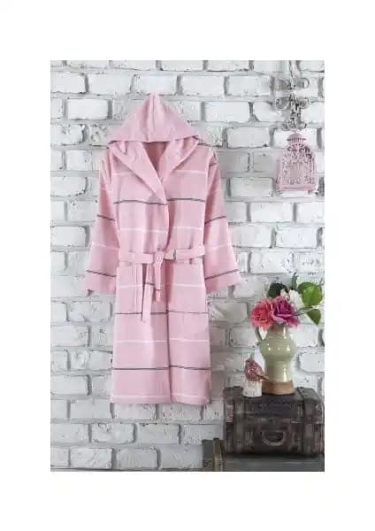 Esmen Pudra Pembe Çizgili Kapşonlu Bornoz: Şık ve Fonksiyonel Tasarım Özellikleri