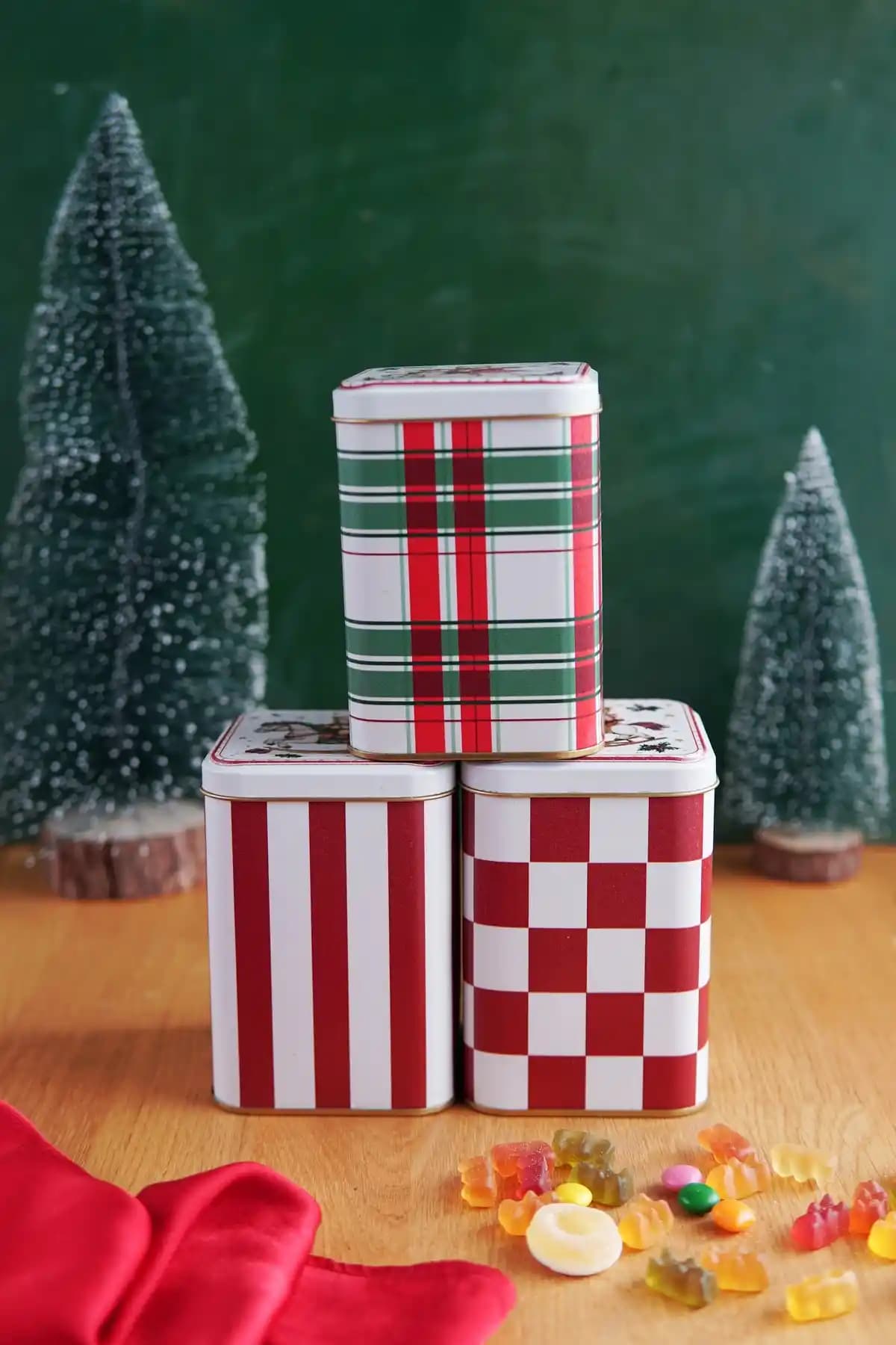 Evle Kare Metal Saklama Kabı Seti: Dayanıklı ve Estetik Mutfak Organizasyonu Çözümü