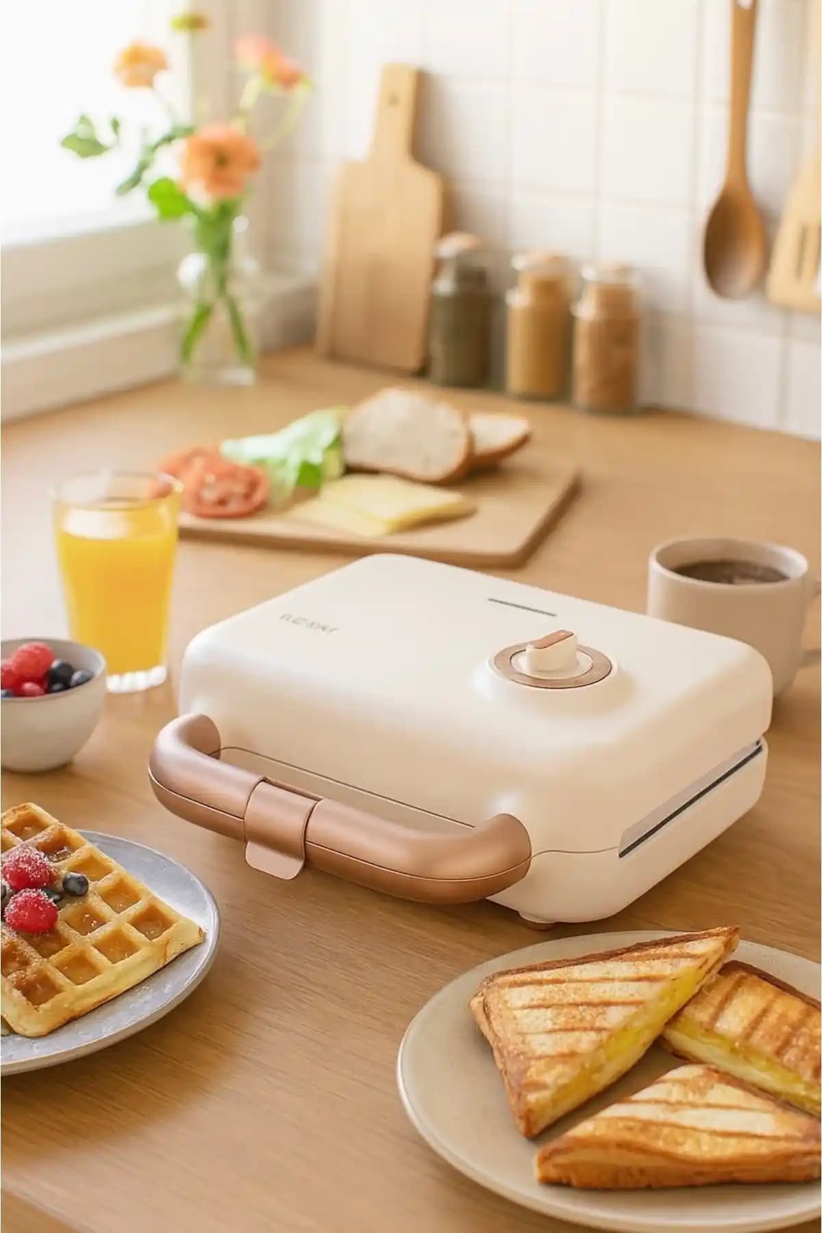 Fressi Tost ve Waffle Makinesi: Çok Yönlü ve Şık Mutfak Aleti