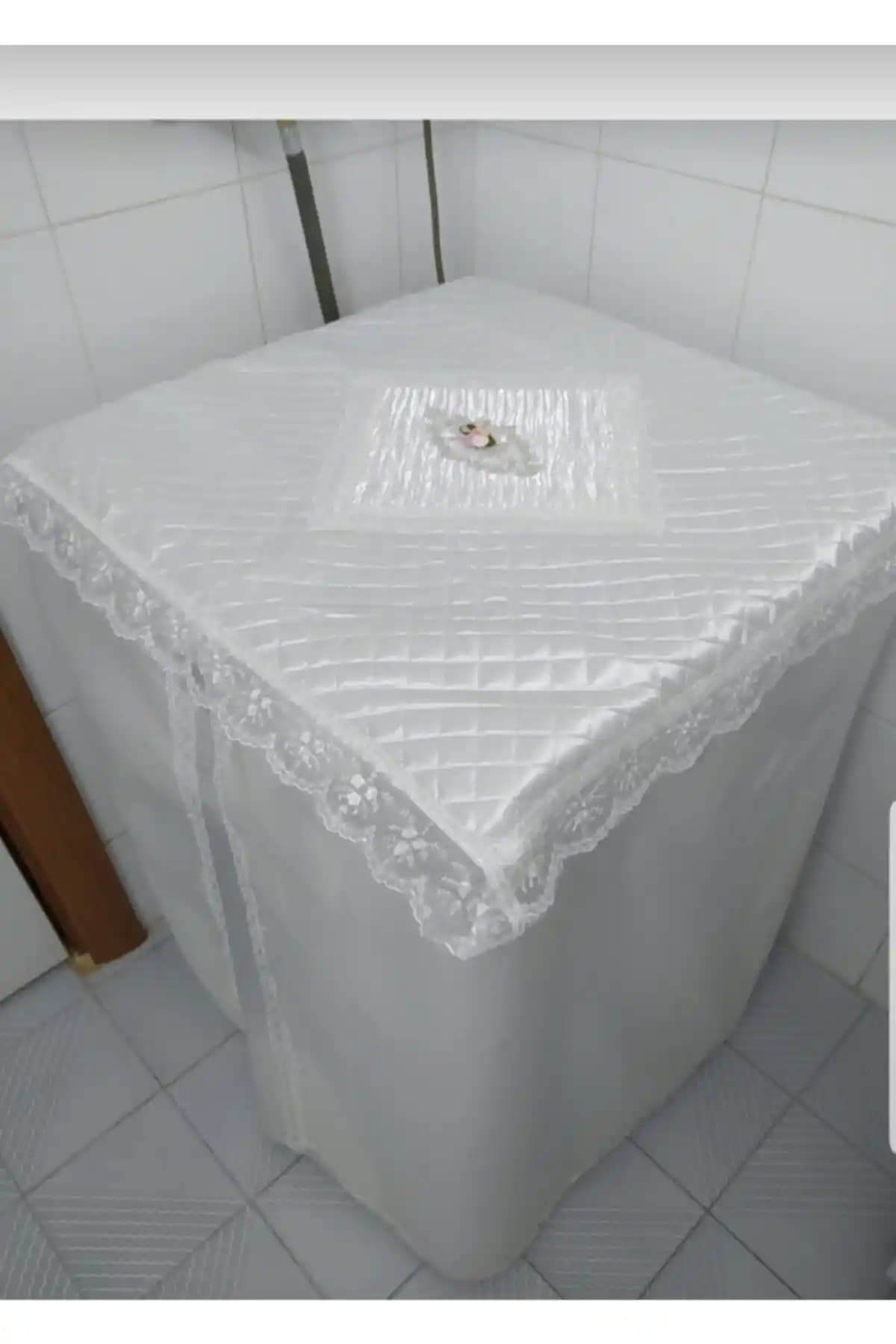 Hanım's Çamaşır Makina Örtüsü: Dayanıklı ve Şık Tasarım ile Koruma Sağlar