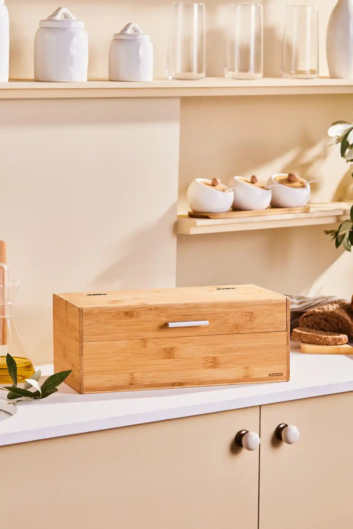 Karaca Nord Bamboo Ekmek Kutusu: Doğal ve Estetik Tasarım ile Mutfak Dekorasyonunu Tamamlar