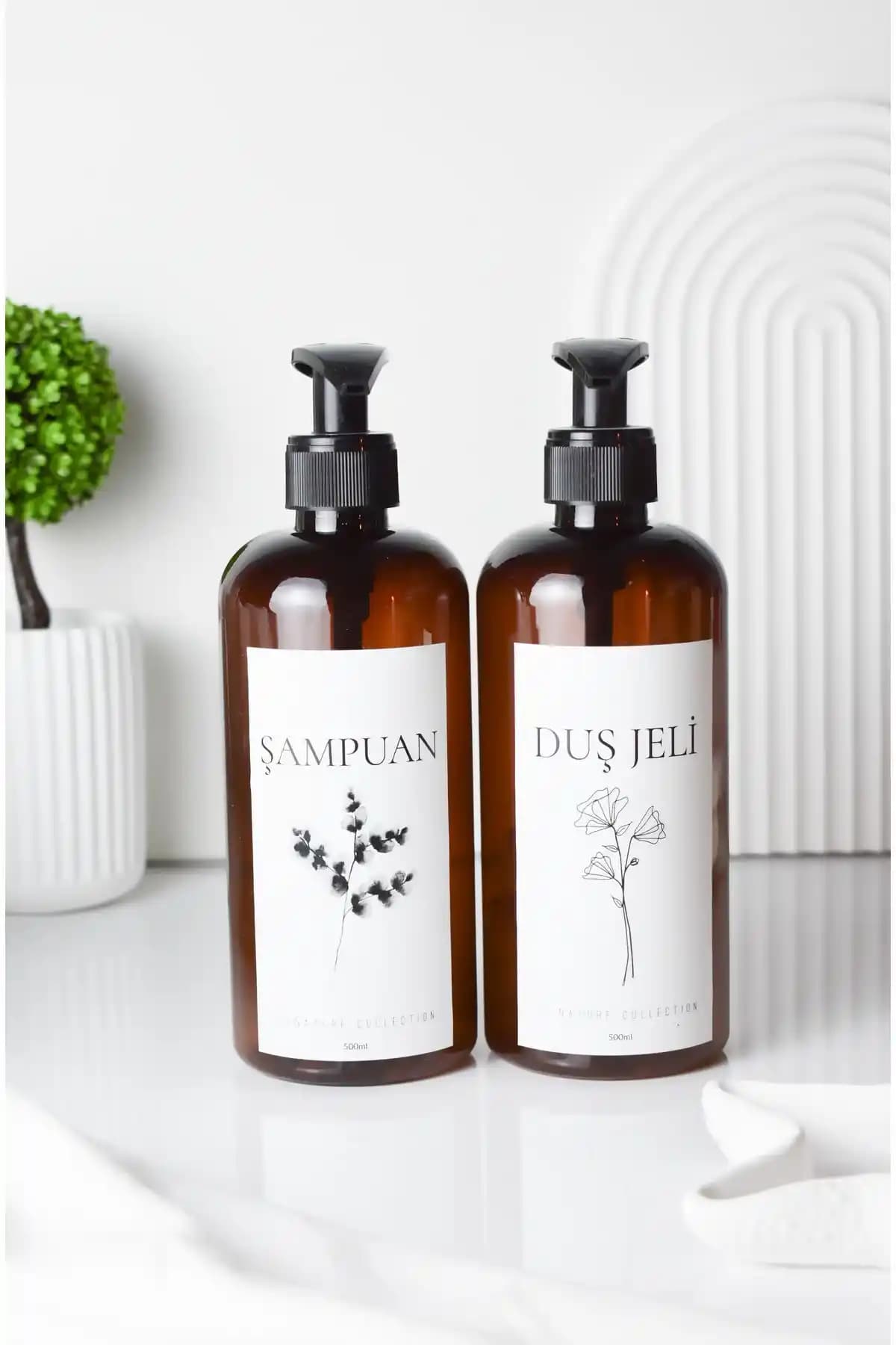 LALEZEN HOME Çiçekli Şampuan ve Duş Jeli Şık Tasarımı ve Dayanıklı Malzemesiyle Öne Çıkıyor