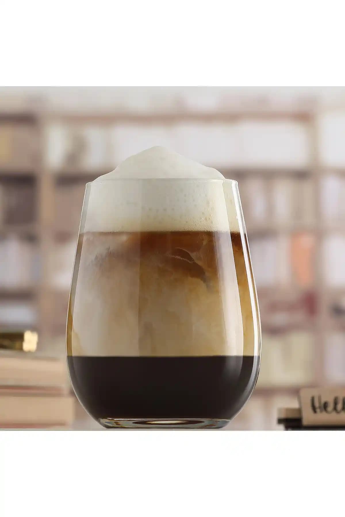 LAV Gaia Cam Kırmızı Şarap Kadehi Şıklık ve Fonksiyonelliği Bir Arada Sunar