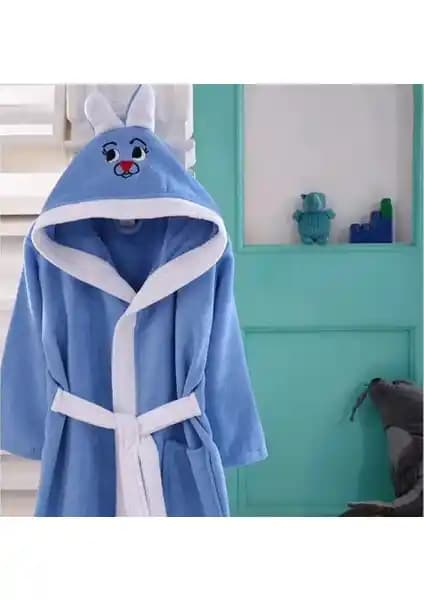 Lavin Kapşonlu Çocuk Bornozu: Şık ve Kullanışlı Tasarımıyla Banyo Sonrası Favori Seçenek