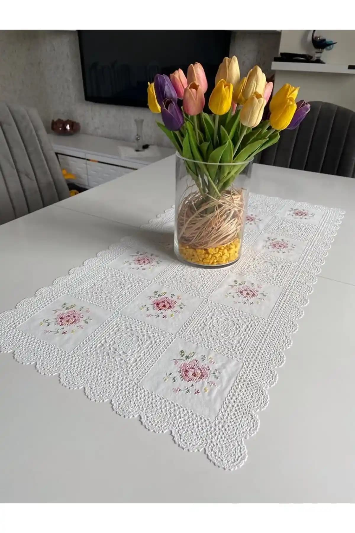 LİMAY Dantel Görünümlü PVC Masa ve Dolap Örtüsü Şıklık ve Dayanıklılık Sunar