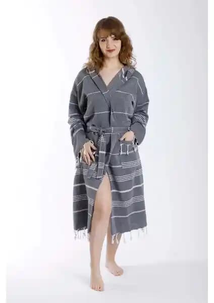 Mira Home Kapüşonlu Peştemal Bornoz: Doğal Pamuklu ve Çok Yönlü Kullanım İçin Tasarlandı