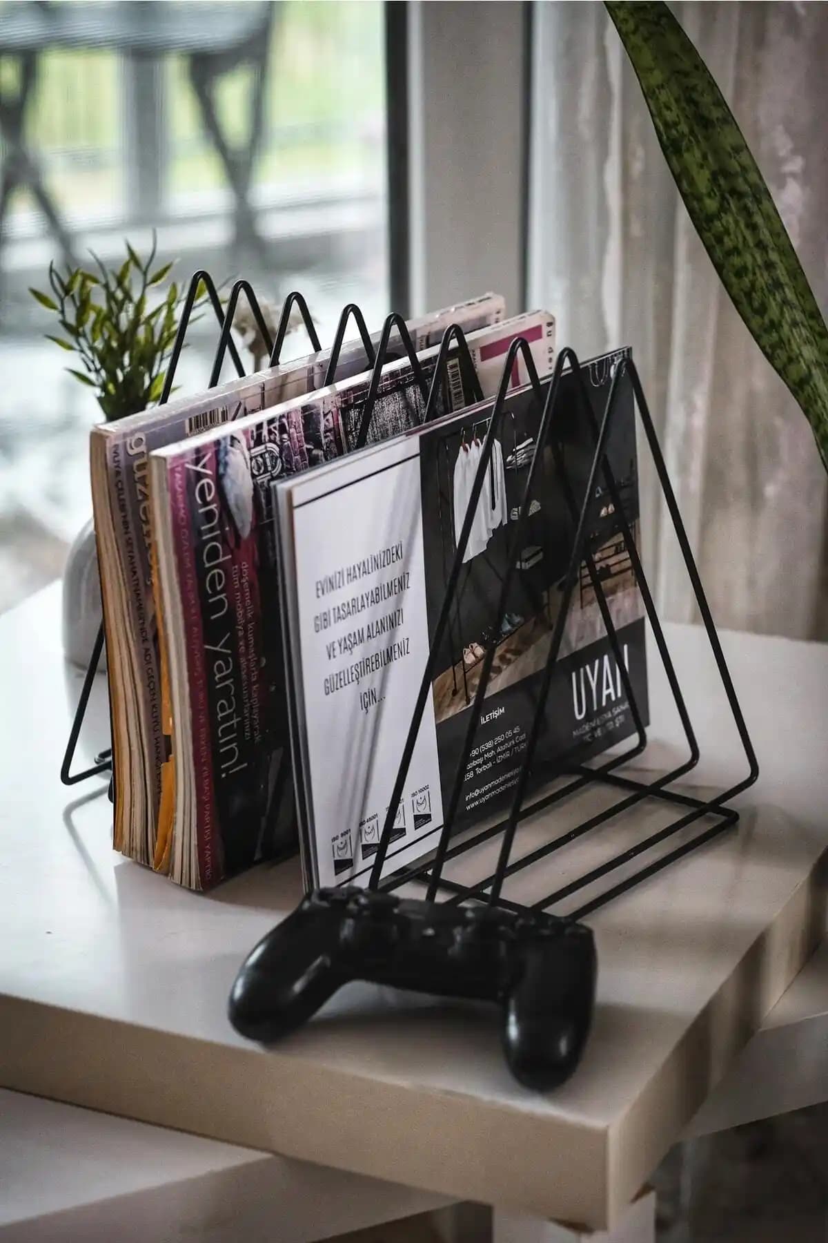 Modern Metal Masa Üstü Organizer ile Ofis ve Çalışma Alanlarınızı Düzenleyin