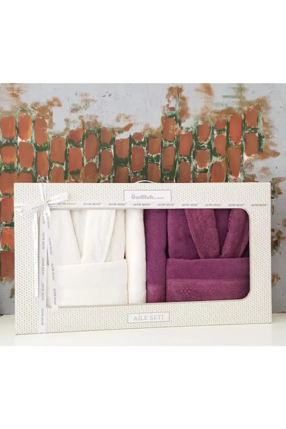 Özdilek Aile Bornoz Seti: Yüksek Kaliteli Pamuk ve Şık Tasarım ile Konfor Sunar