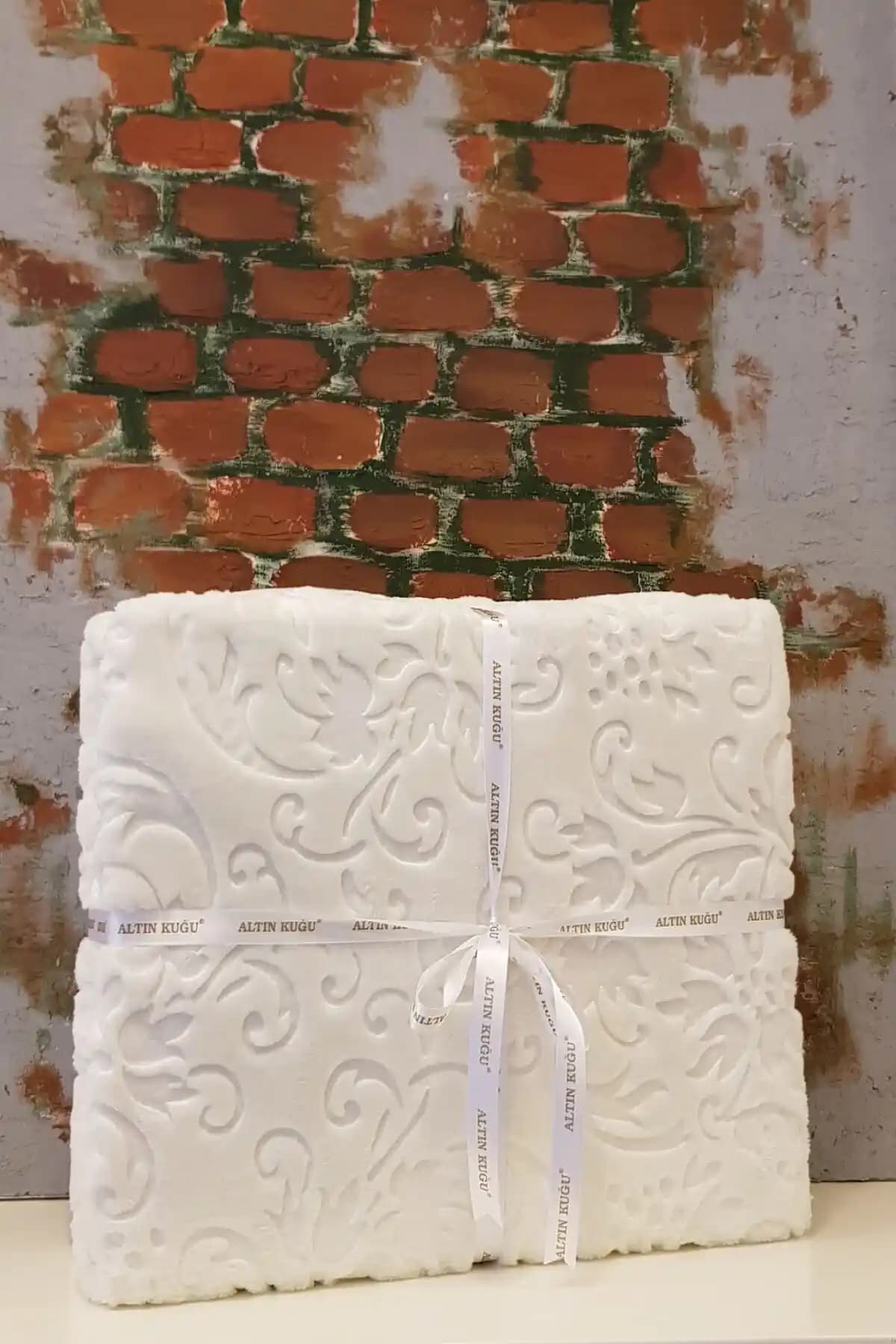 Özdilek Trendy Embos Çift Kişilik Battaniye Krem Renk Modern ve Dayanıklı Tasarım