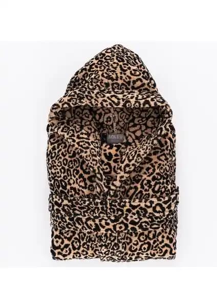 Soley Panthera Pamuk Bornoz: Şıklık ve Konforun Bir Arada Sunulduğu Unisex Tasarım