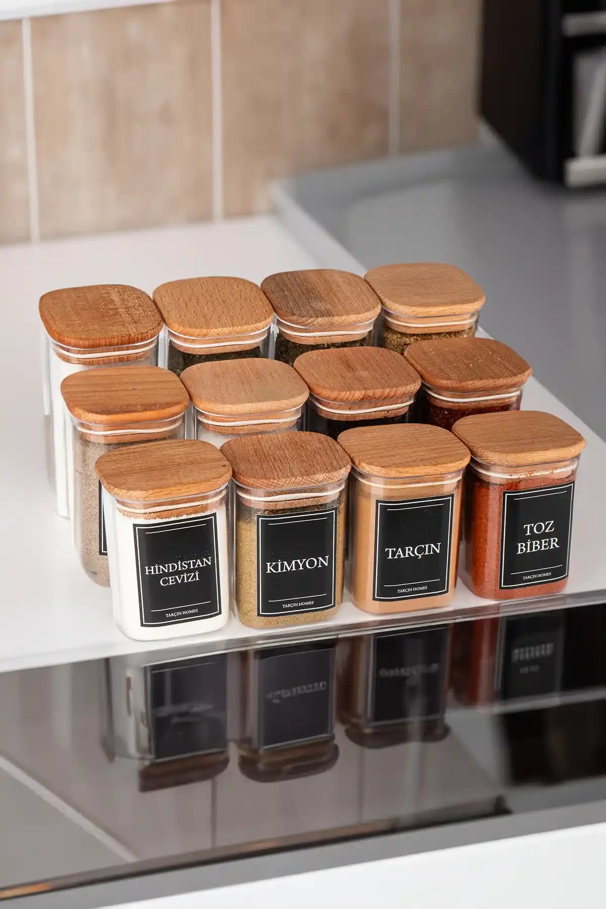 TARÇIN HOMES 12'li Vakumlu Baharatlık Seti ile Mutfakta Düzen ve Tazelik Sağlama