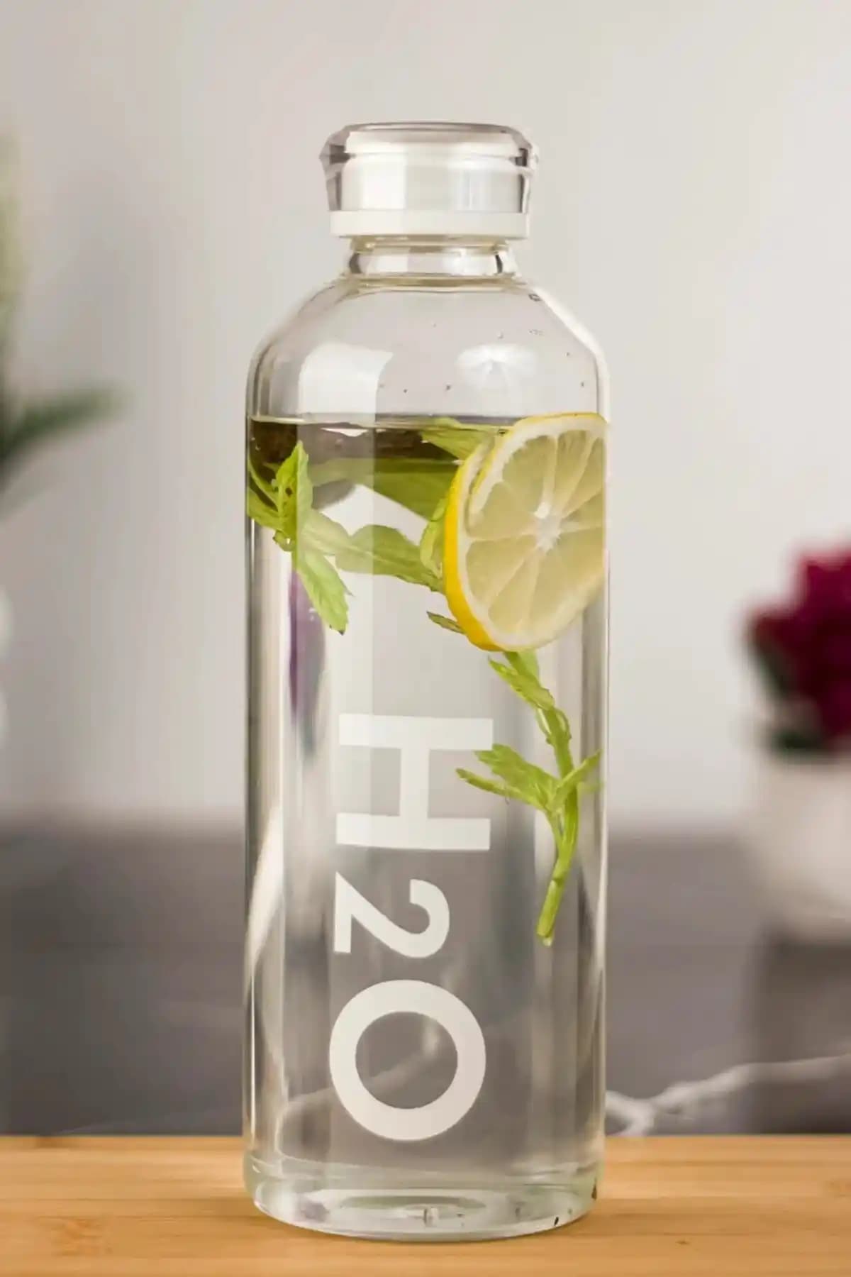 Tohana Borosilikat H2o Cam Matara 1 Litre Sağlıklı ve Şık Su İçme Deneyimi