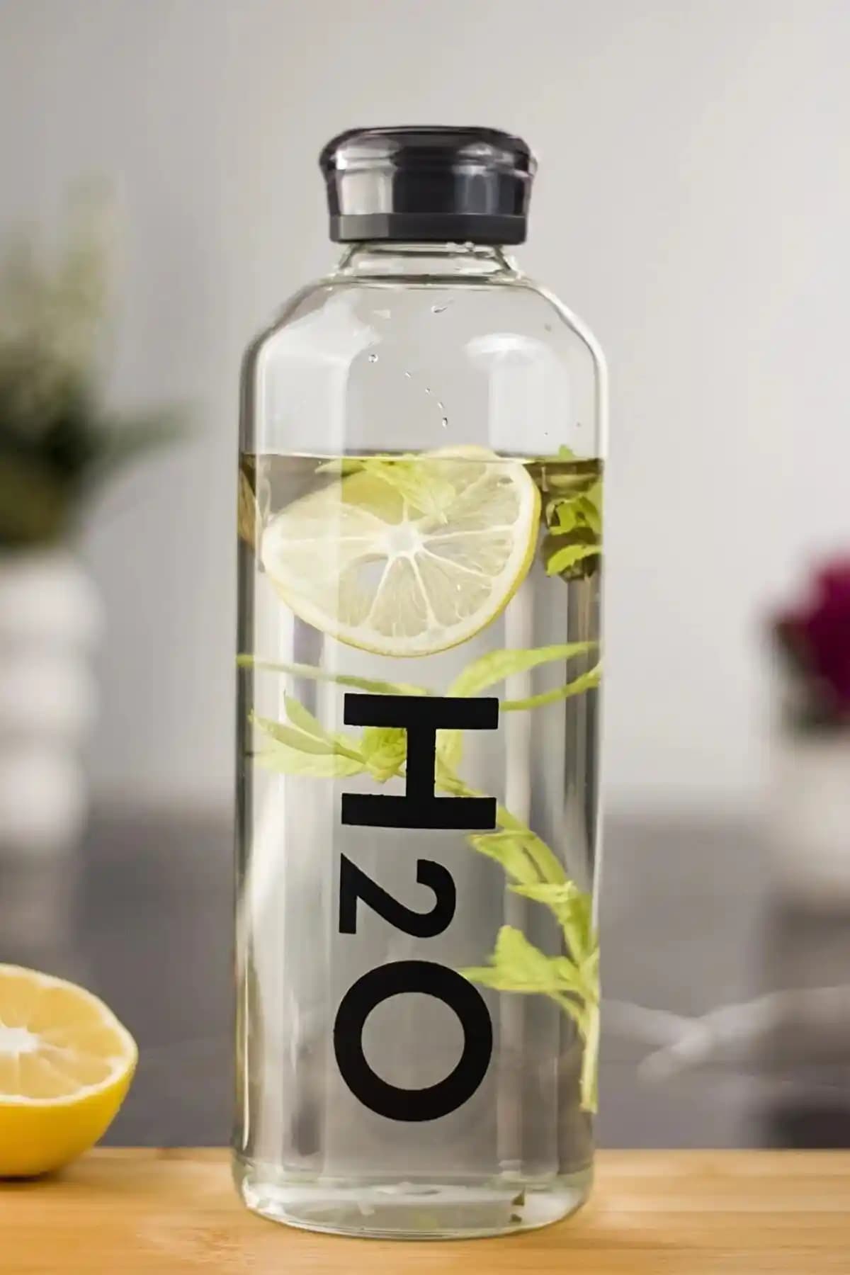 Tohana H2O Borosilikat Cam Matara: Sağlıklı ve Şık Tasarım ile Günlük Kullanım İçin Uygun