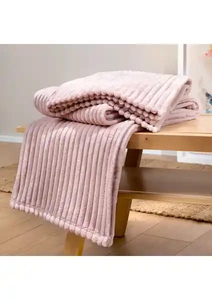 Yataş Bedding Holly Wellsoft TV Battaniyesi: Şık ve Konforlu Yatak ve Oturma Alanları İçin