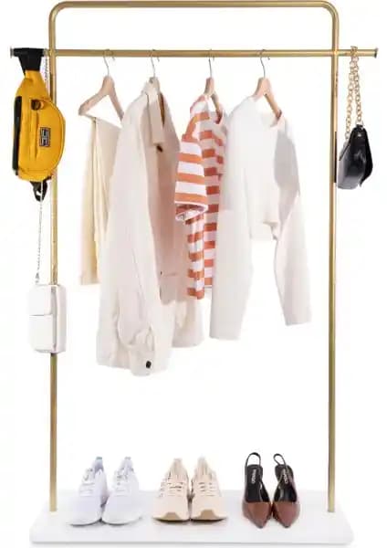 Zeus Metal Ayaklı Askılık: Modern Tasarım ve Dayanıklı Kıyafet Düzenleme Çözümü