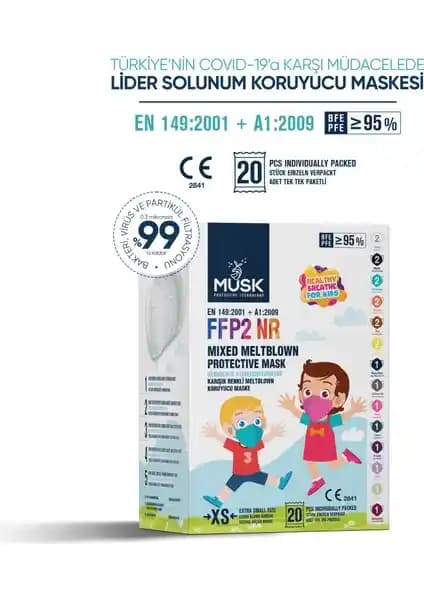Musk FFP2/N95 Çocuk Maskesi ile Medizer Qzer Fuşya Desenli FFP2 N95 Maske Karşılaştırması