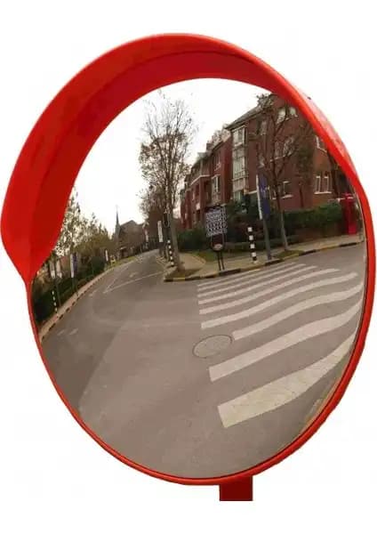 Evelux ve MFK Trafik Aynaları Karşılaştırması: Güvenlik ve Kullanım Özellikleri 2