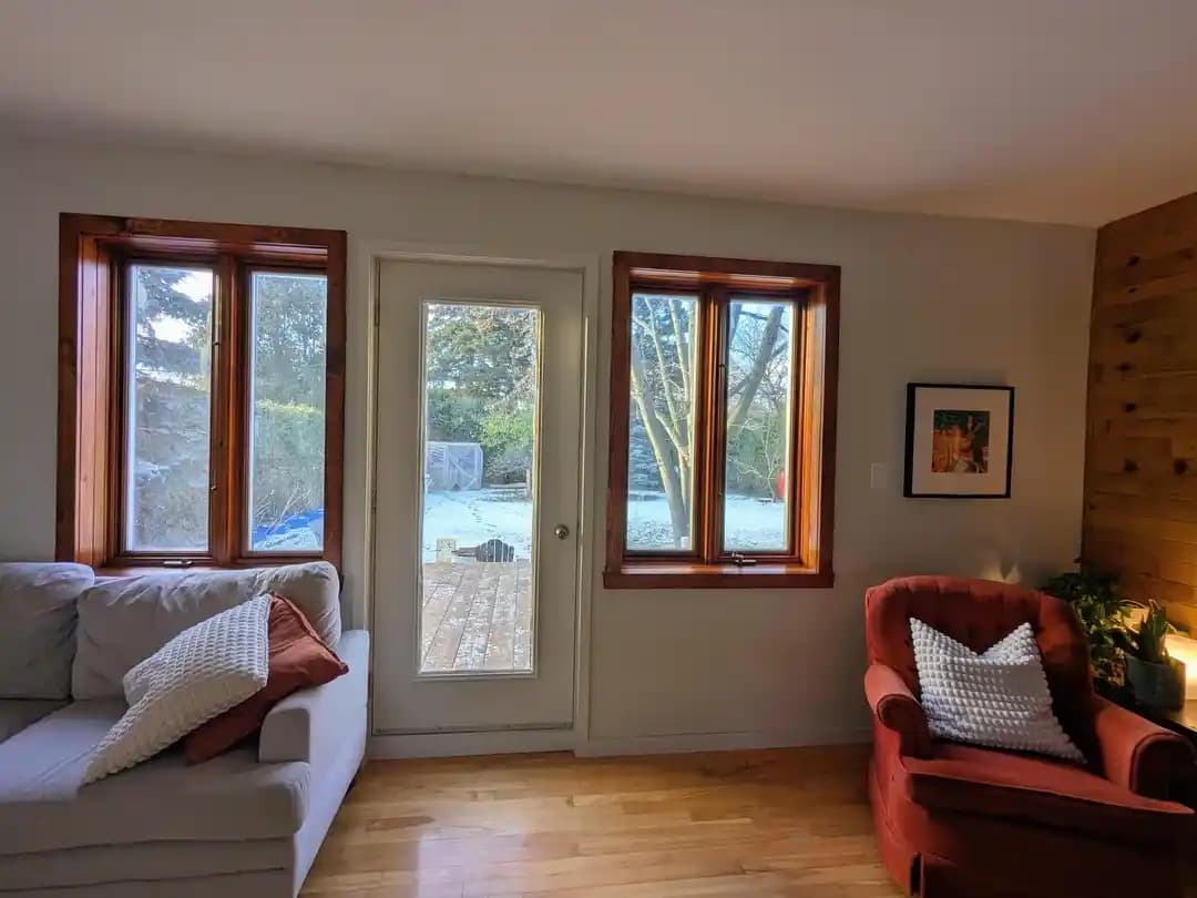 Ahşap Pencere ve Kapı Çerçevelerinin Boyanması ve Doğal Korunması Üzerine Detaylı İnceleme