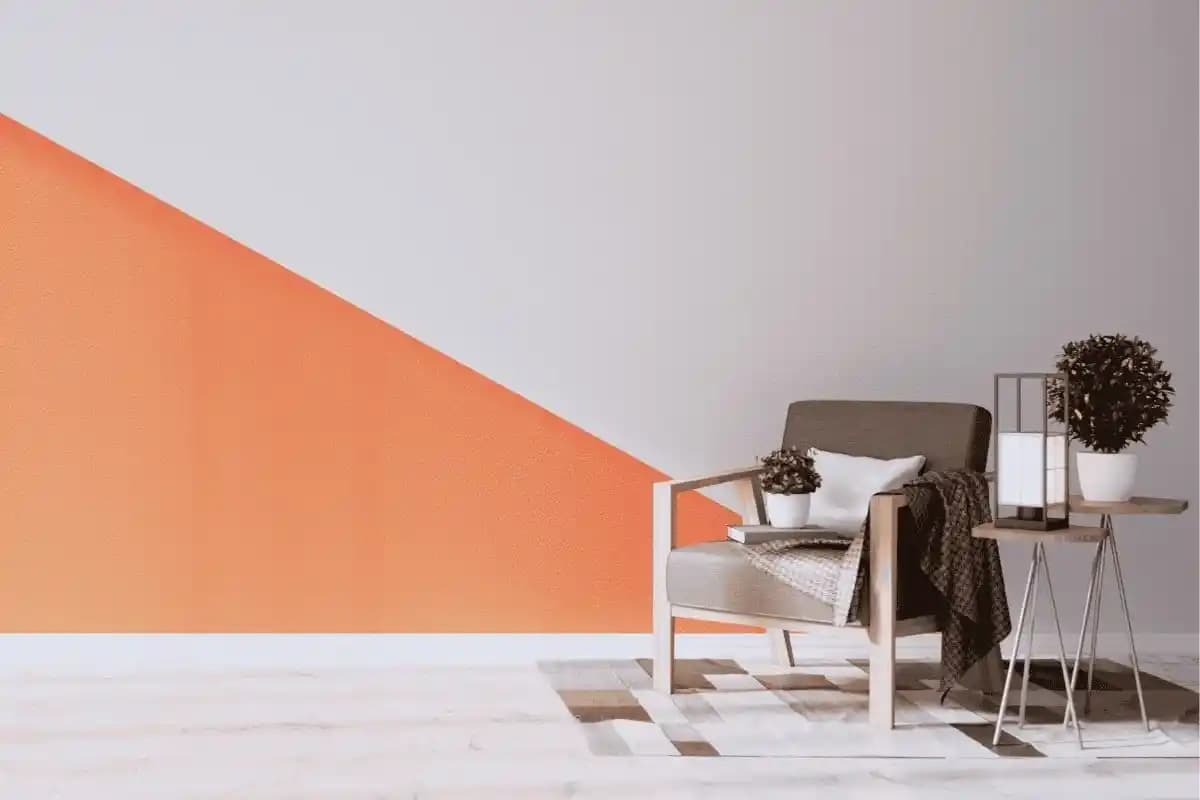 Ev Temel Boyasında Gri ve Beyaz Renk Seçeneklerinin Estetik ve Pratik Analizi