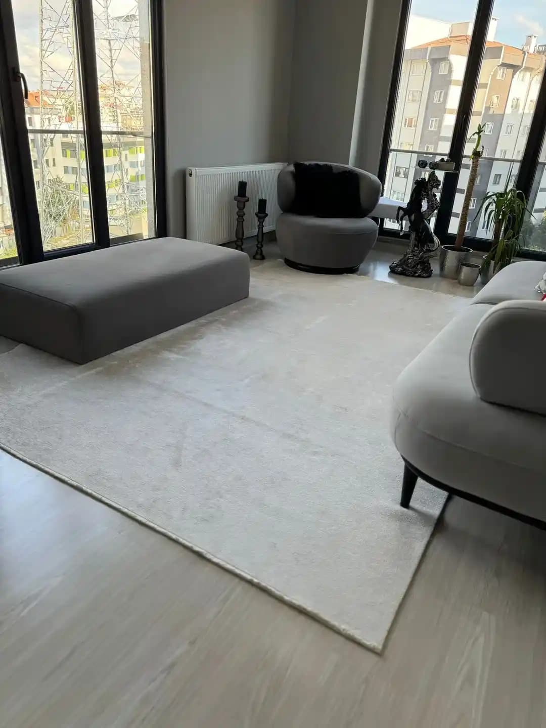 Küçük Dairelerde Halı Boyutu Seçimi: 6 ft ve 7 ft Halıların Etkileri ve Tercih Kriterleri