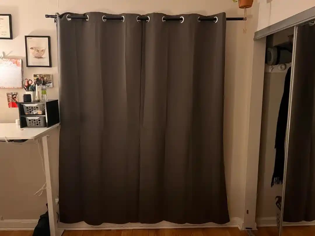 Perde Uzunluğu ve Yerleşimi: Mekanınıza Uygun Estetik ve Fonksiyonel Seçenekler