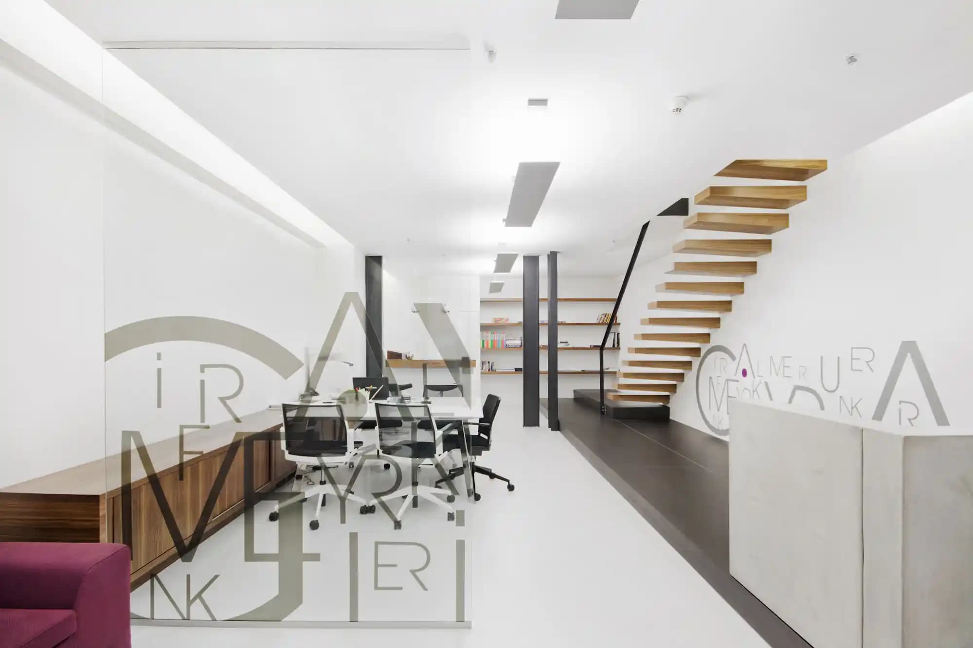 Az Bütçeyle Mekan Düzenlemesi: Sıcak ve Düzenli Ortam Yaratmanın Yolları