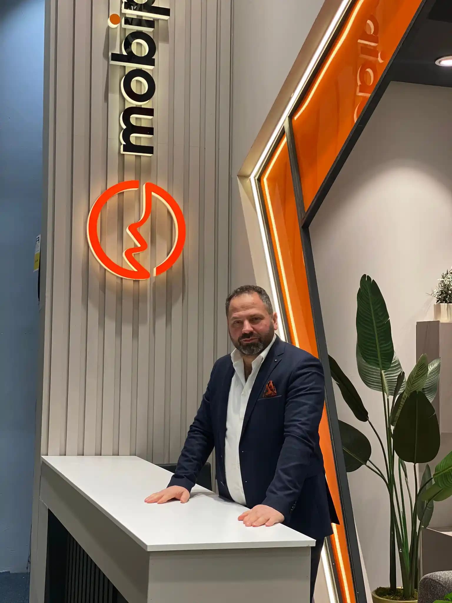 Foshan Mobilya Fabrikaları Turu ile ABD'deki Özel Mobilya Fiyatlarına Uygun Alternatifler