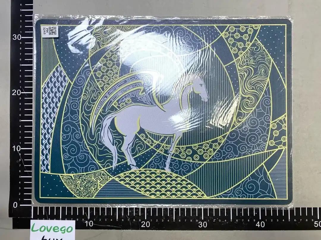 Hermes At Temalı Yemek Masası Peçeteleri: PVC ve Tumbled Deri Malzeme İncelemesi